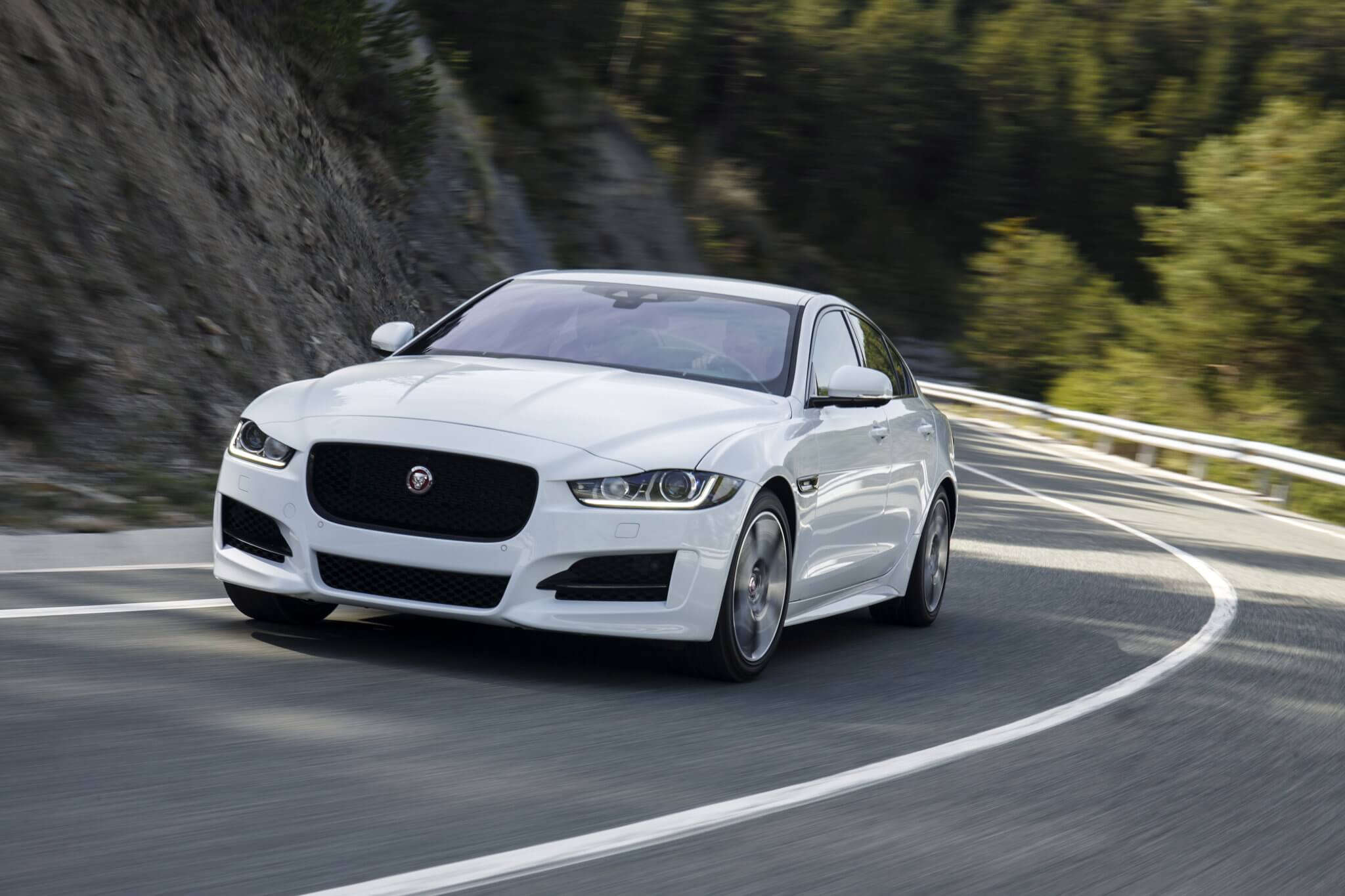 Jaguar XE P300 RDynamic HSE AWD Automatik Leasing für 315 Euro im