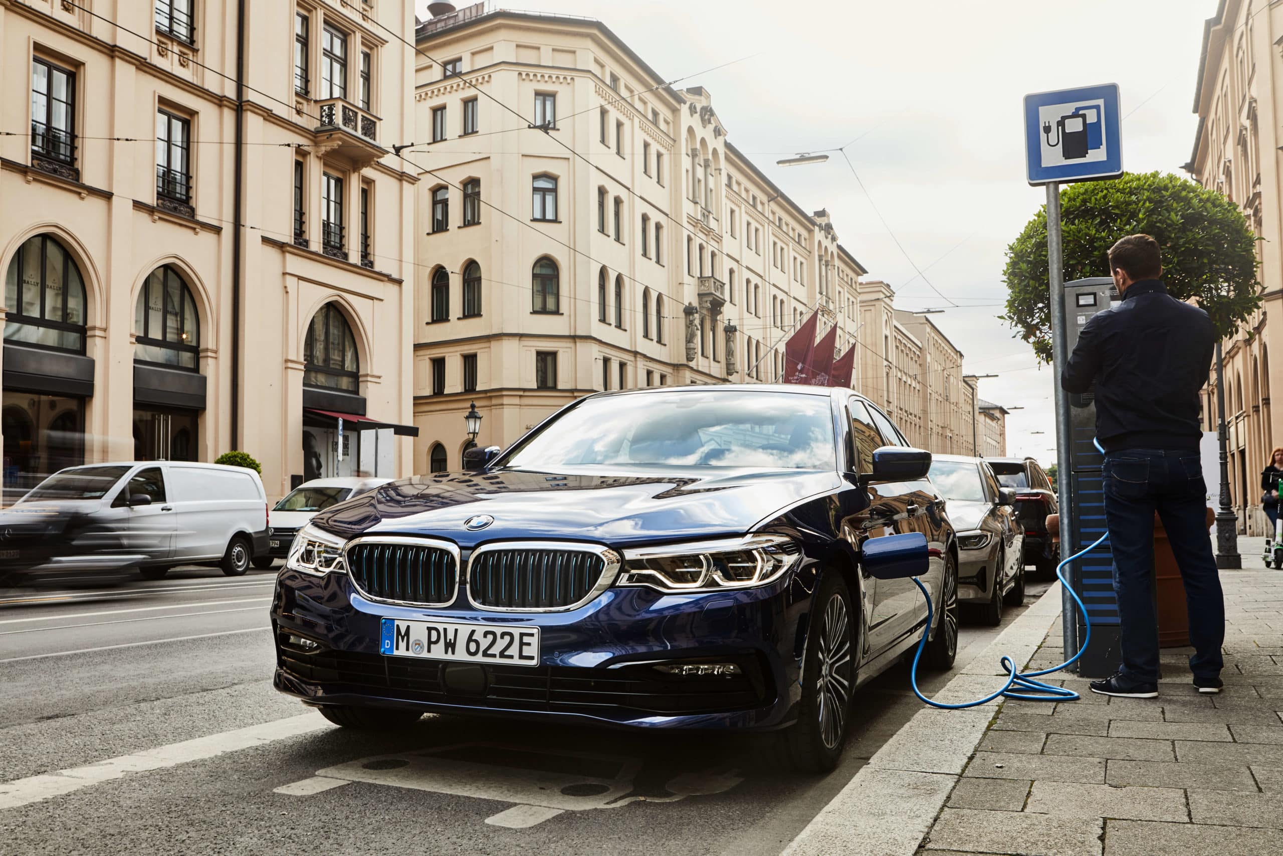 BMW 530e Limousine