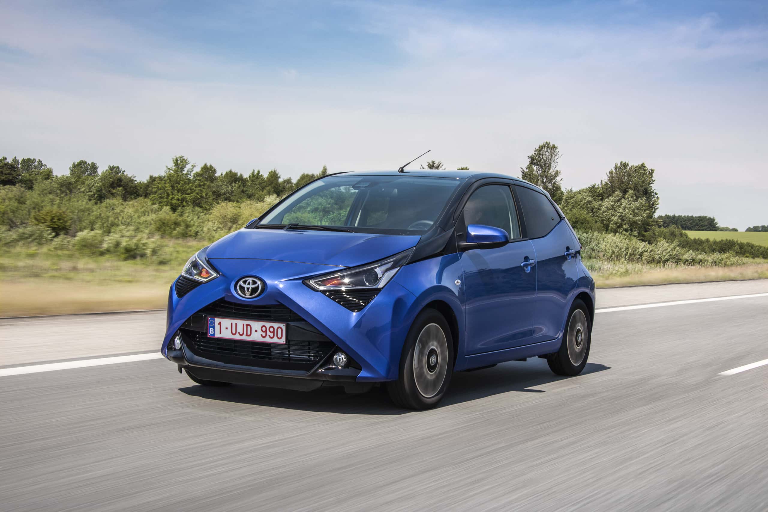 Toyota Aygo 1.0-l-VVT-i x-play club Leasing für 69 Euro im Monat brutto ...