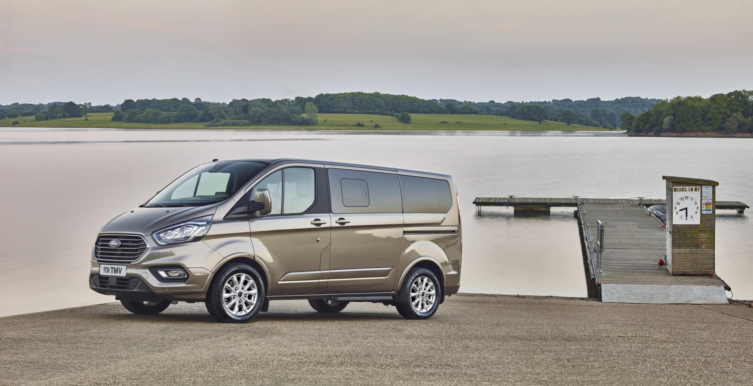 Ford Tourneo Custom 320 L1H1