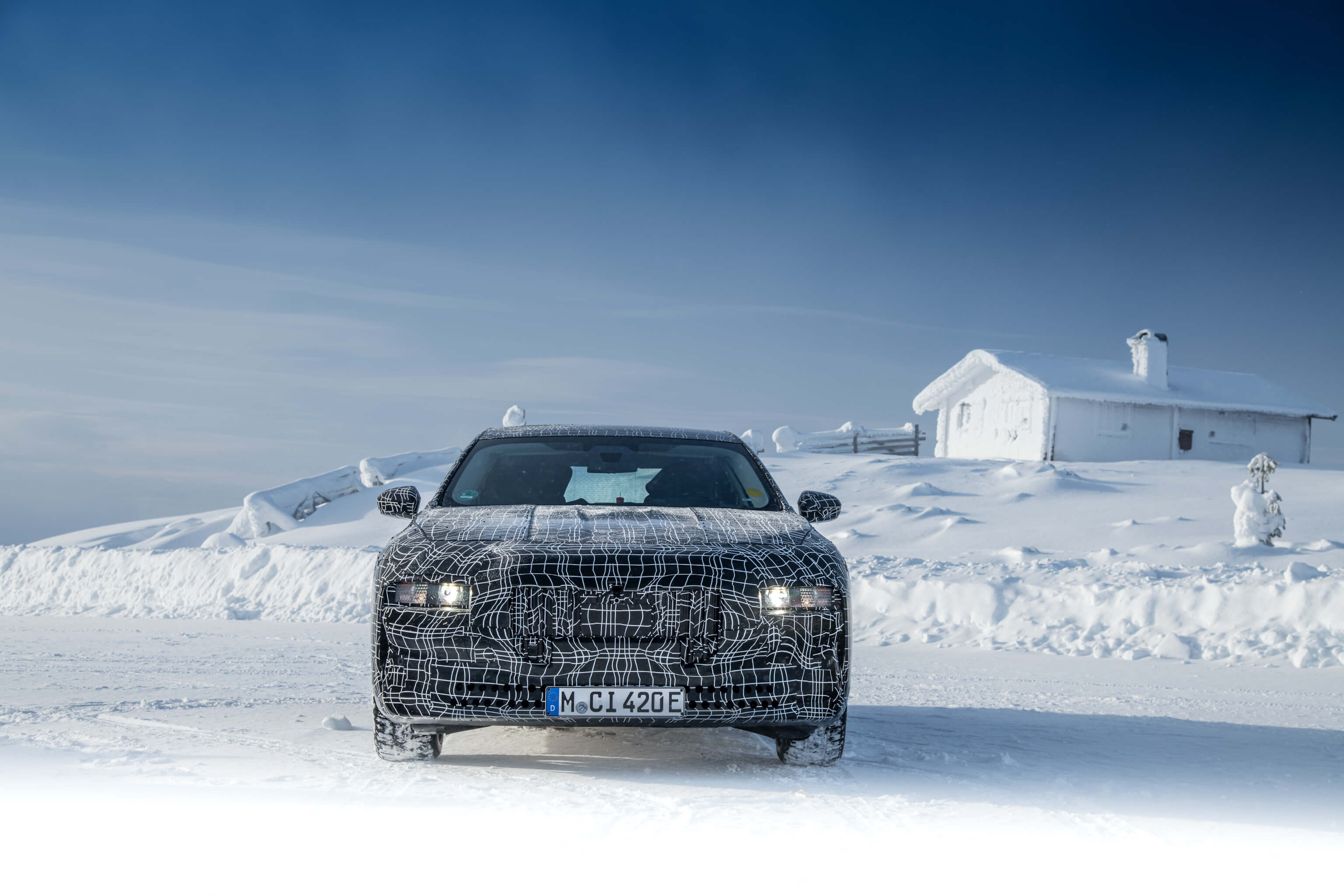 BMW i7 in Lappland