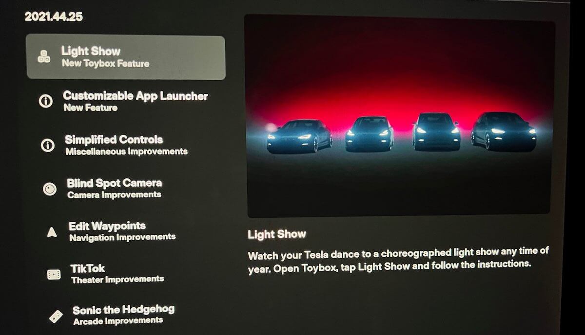 Tesla-Software 2021.44.25 "Light Show"