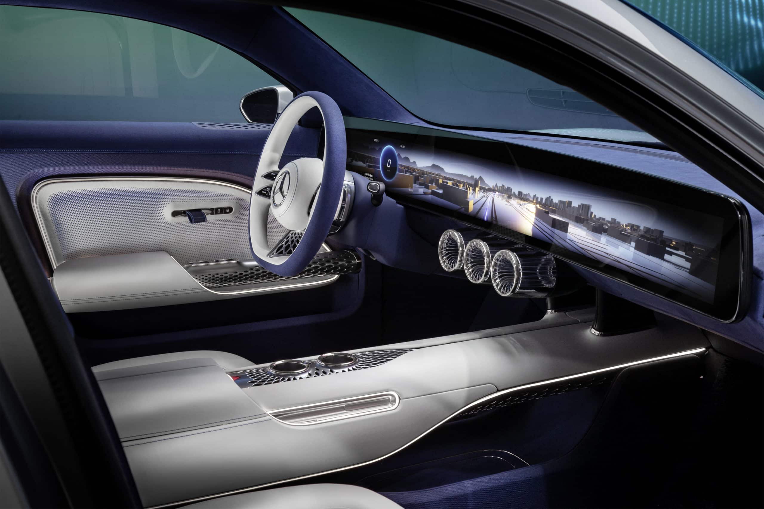 MBUX-Zukunft im Mercedes-Benz Vision EQXX; 47,5 Zoll Display