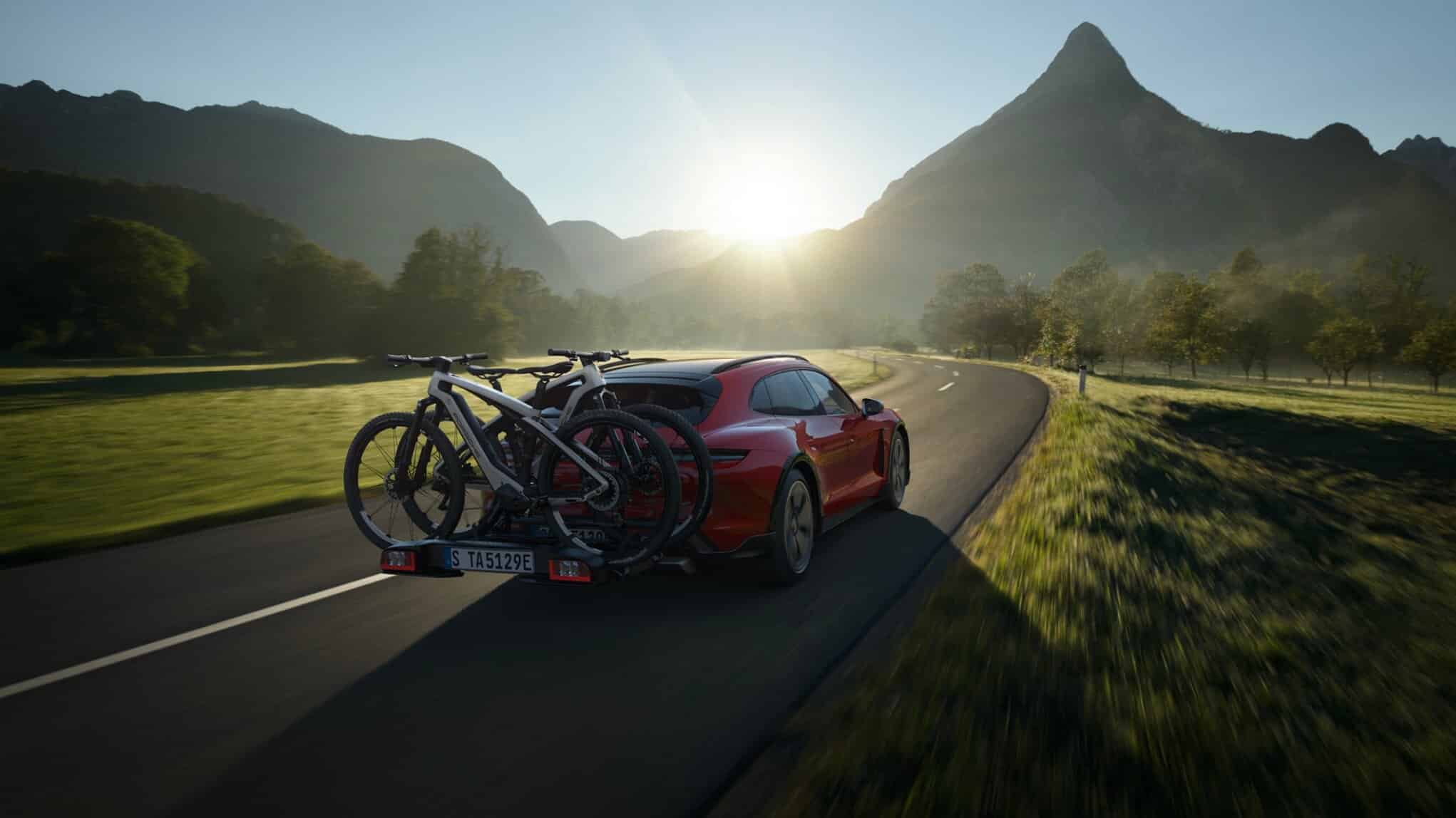 Porsche E-Bikes Taycan Turbo S Cross Turismo