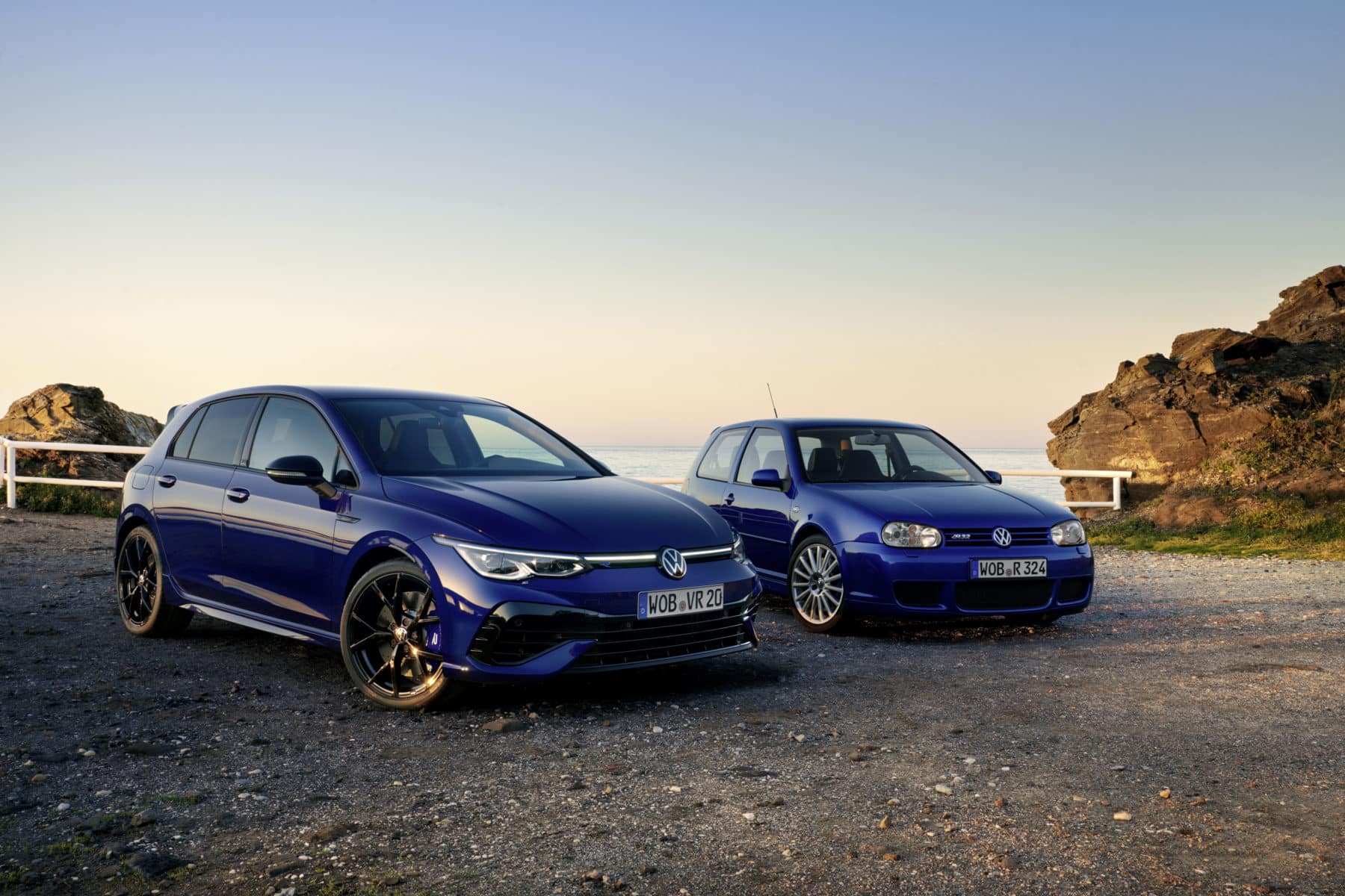 VW Golf R „20 Years“ und das erste R-Modell VW Golf IV R32 (2002)