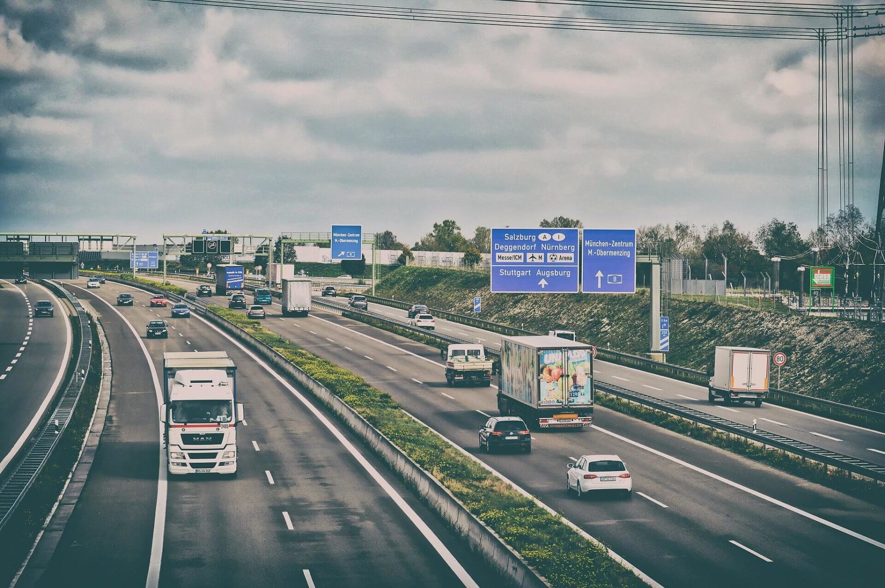 Autobahn; Quelle: Alexas_Fotos/pixabay