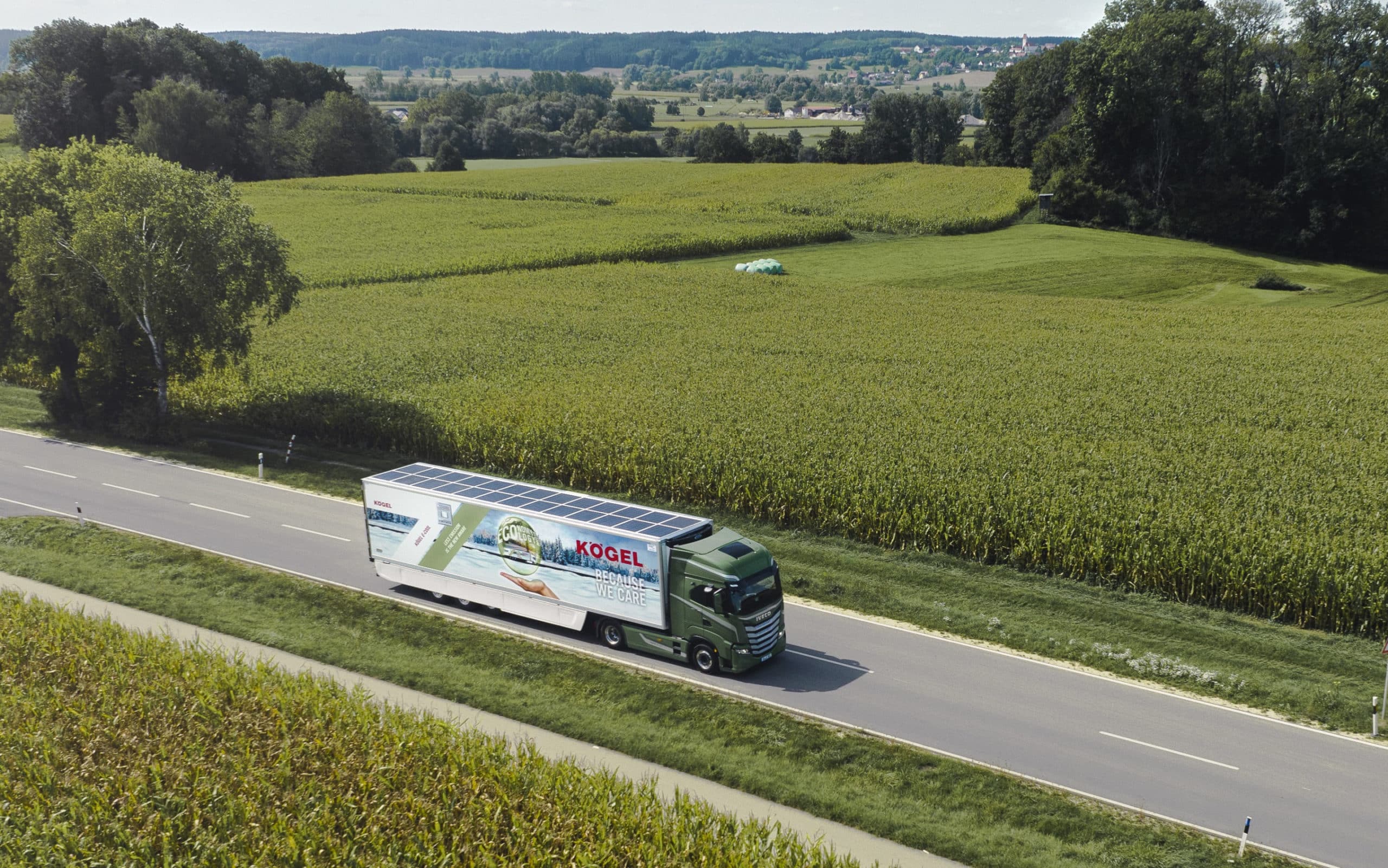 Kögel-Lkw mit Solarmodulen von Sono Motors