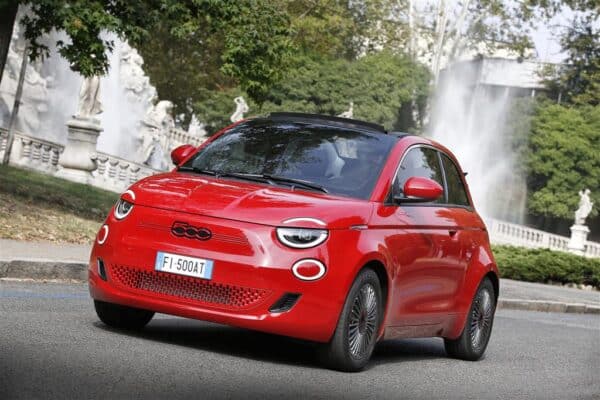 🔥 Fiat 500e (RED) Leasing für 227 Euro im Monat brutto [vorkonfiguriert]