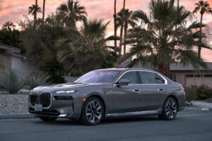 BMW i7