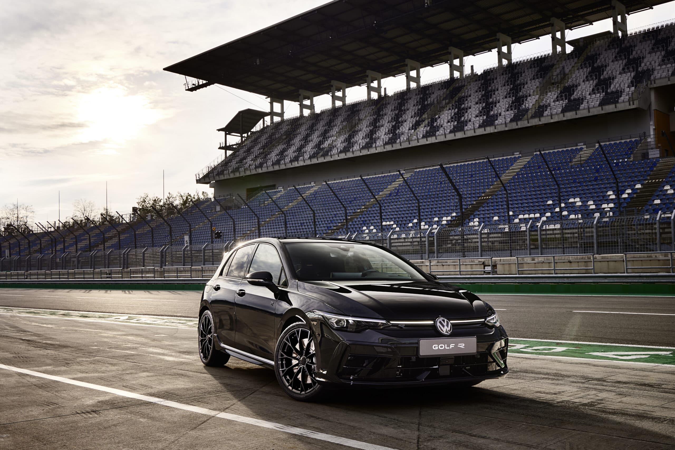 VW Golf R Black Edition