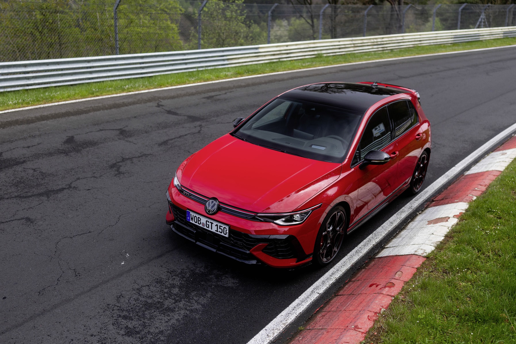 Ikone-feiert-Geburtstag-VW-pr-sentiert-Golf-GTI-Edition-50