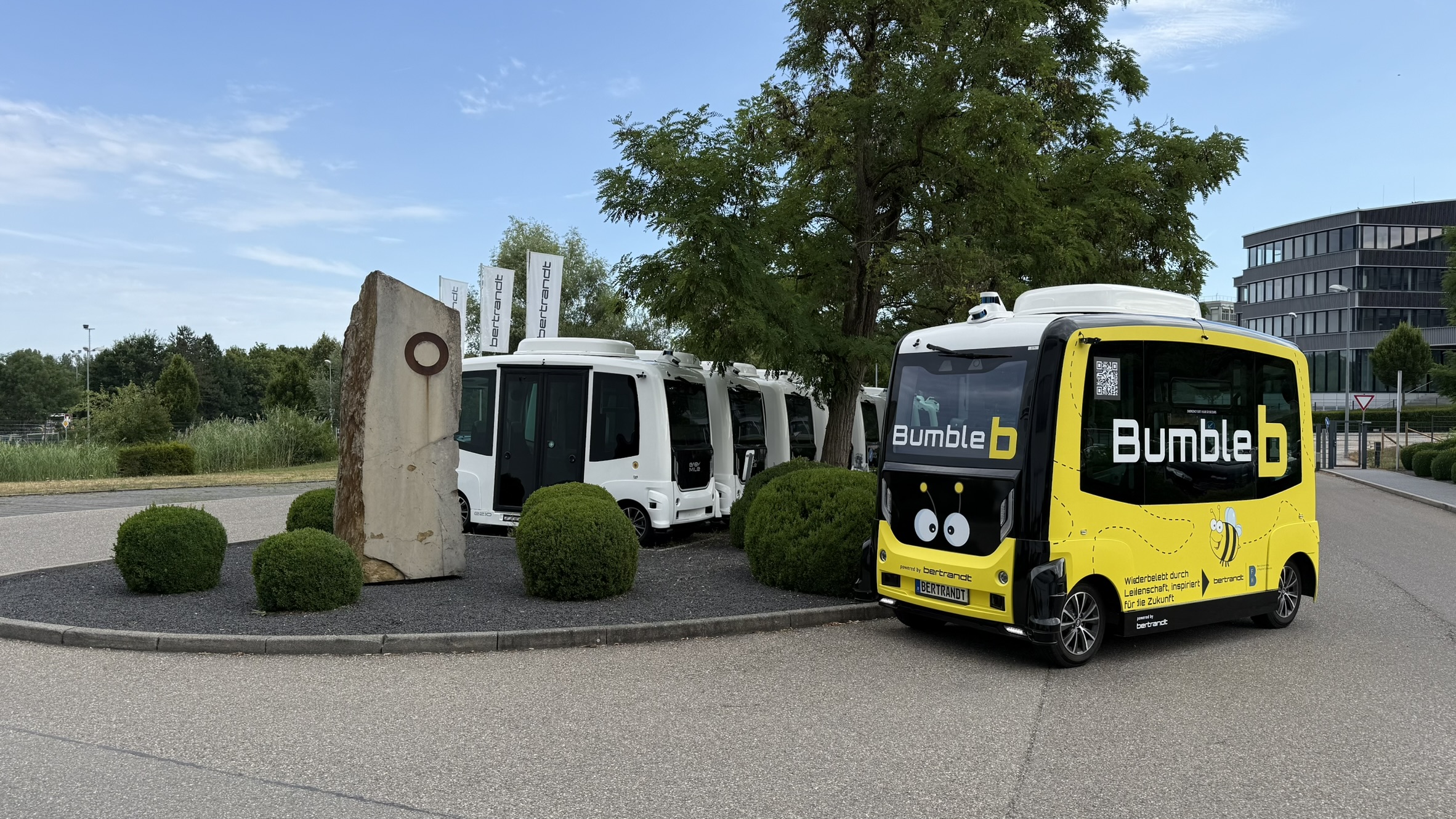 Autonomer-PNV-Bertrandt-pr-sentiert-autonomes-Shuttle-BumbleB-