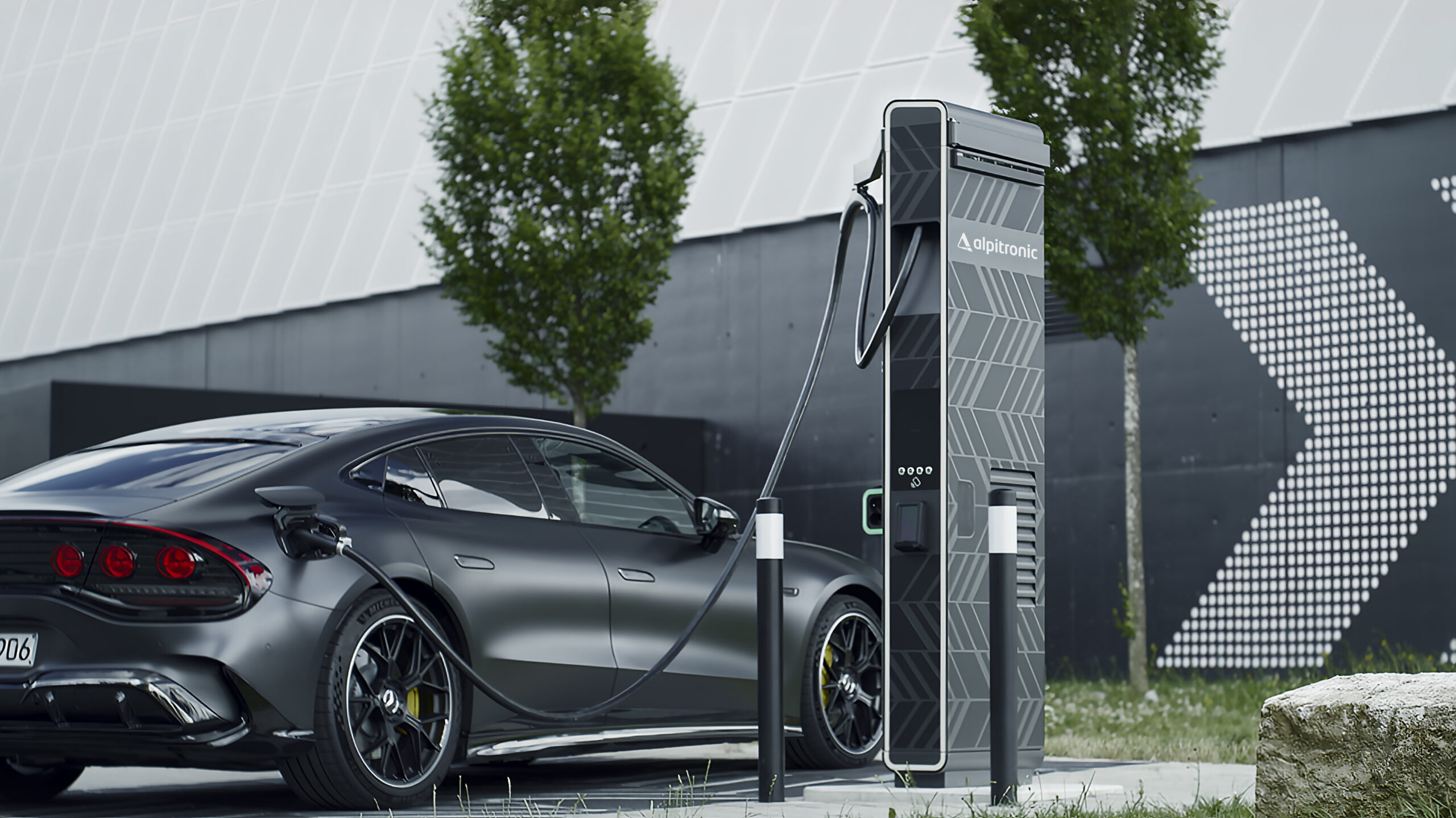 Bis-zu-1-000-kW-Alpitronic-stellt-Megawatt-Lades-ulen-f-r-E-Autos-vor