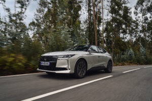 DS Automobiles Nº 4