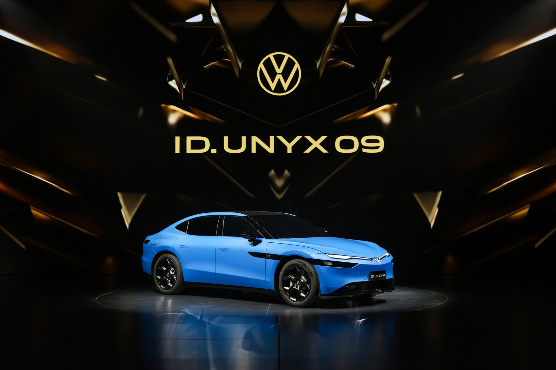 ID. UNYX 09